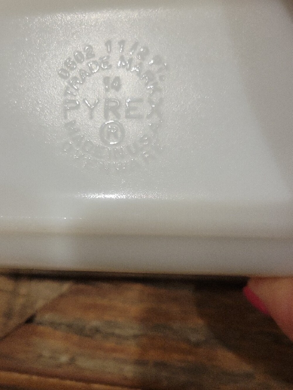 Vintage #0502 Pyrex Early American Refrigerator Dish with Brown Kitchen Motif - Picture 9 of 12